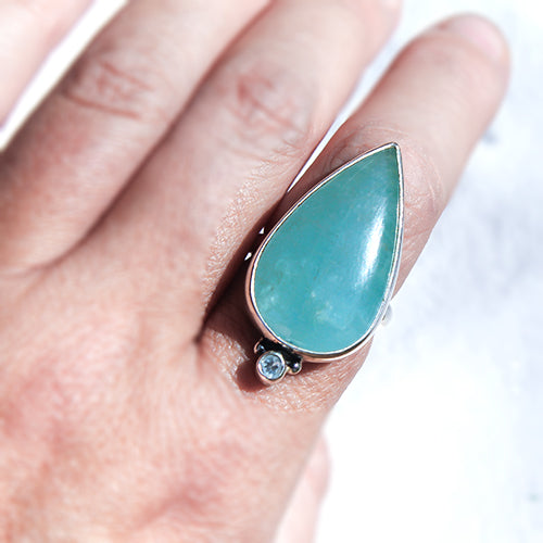 DROPLET RING: Aquamarine & Aquamarine facet