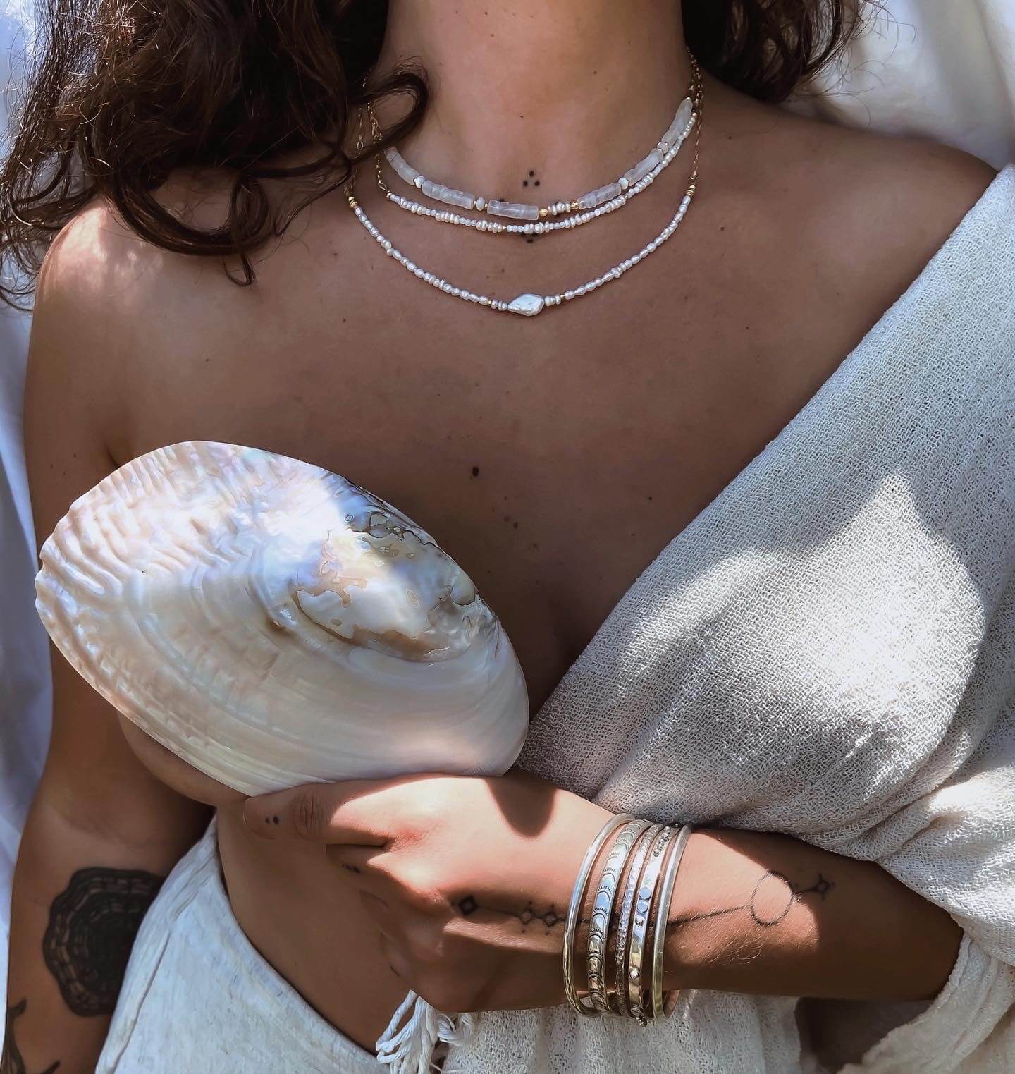 INAYA NECKLACE: Pearl + Biwa - SILVER
