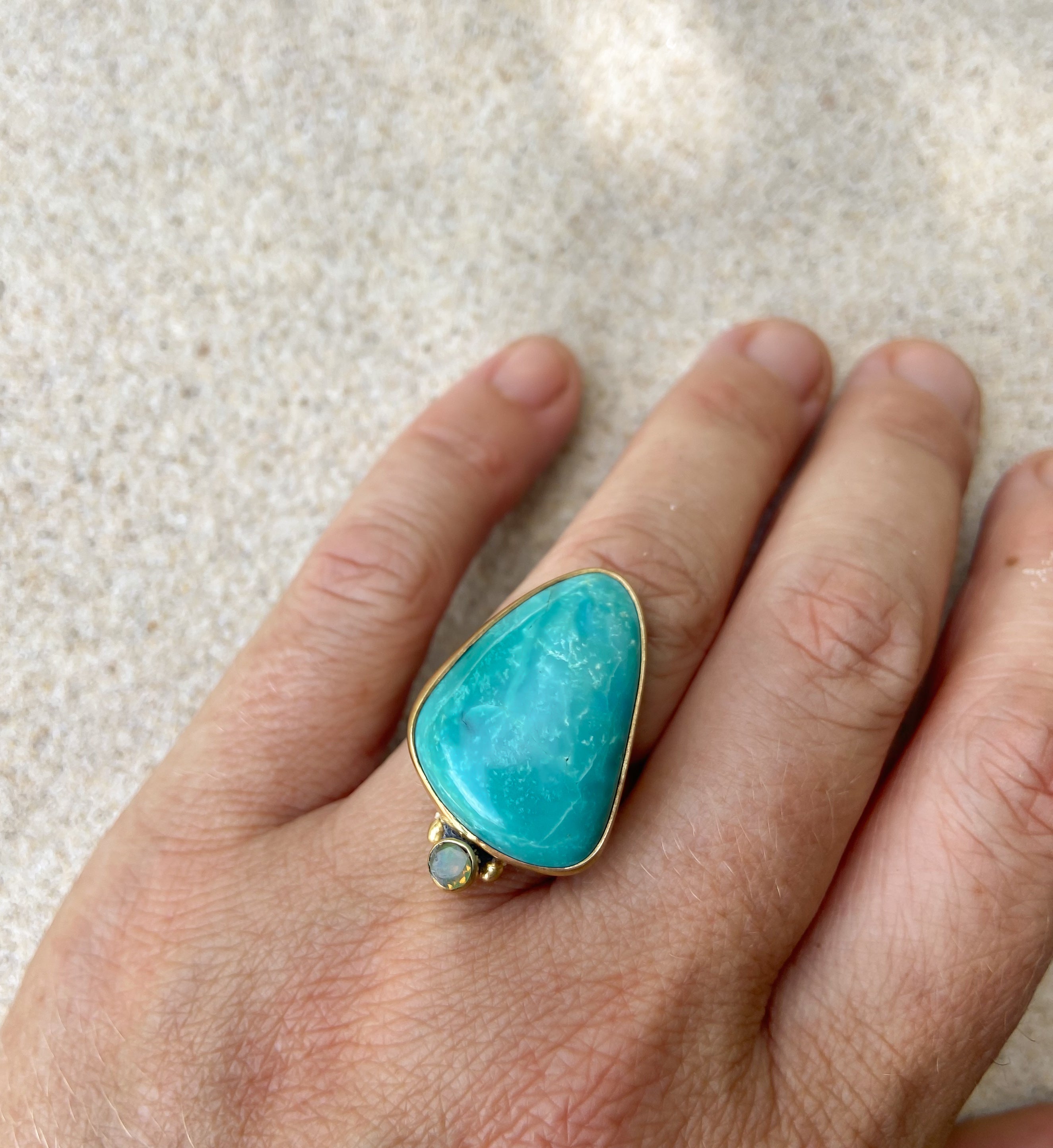 DROPLET RING: Amazonita & Ethiopian Opal