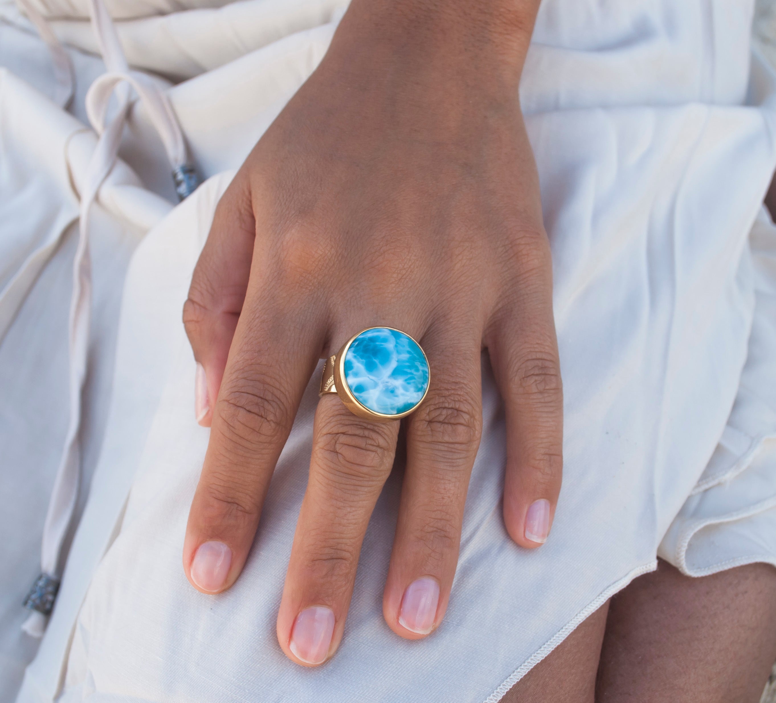 VENUS RING: Larimar