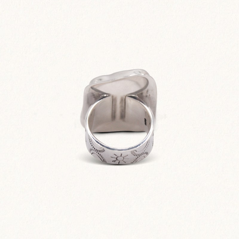 VENUS RING: Paua Shell