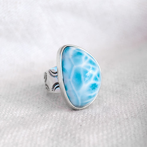 VENUS RING: Larimar